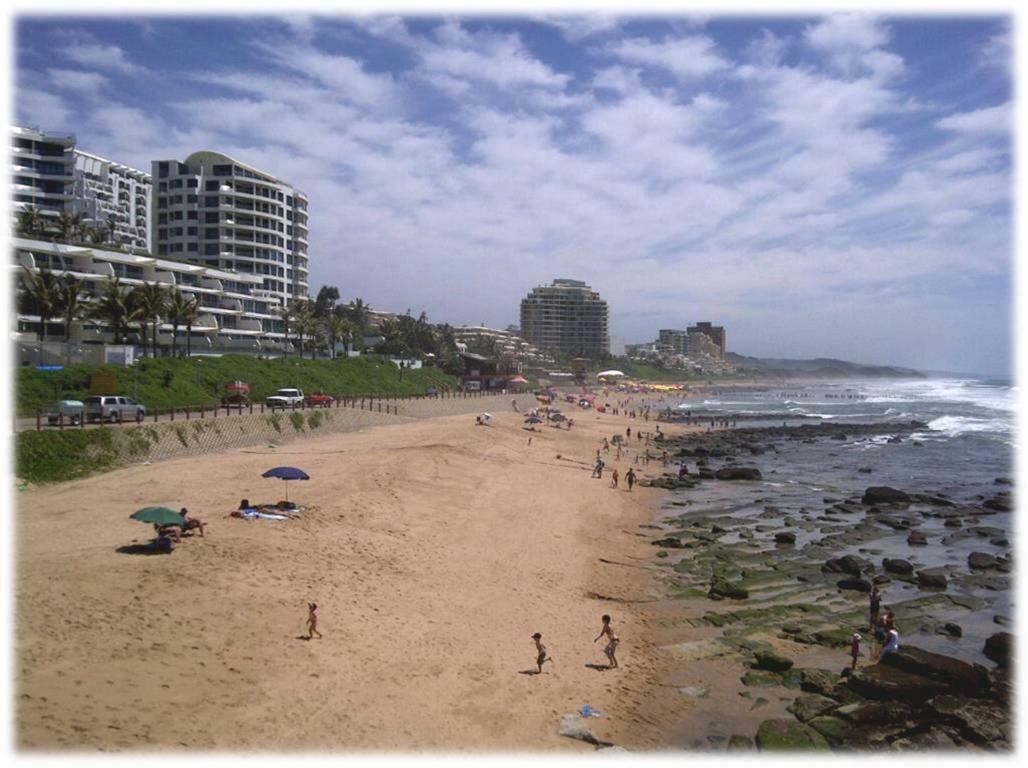Beachfront Luxury @ Umhlanga Durban Buitenkant foto